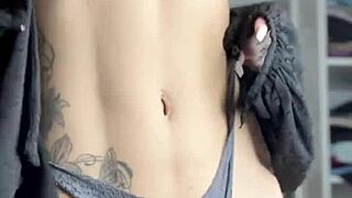 wanna see susy gala in lingerie masturbating her wet pussy standing up?