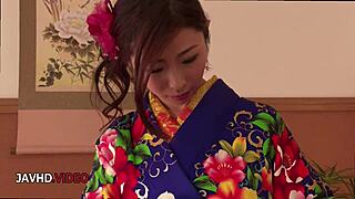 seductive milf ayumi shinoda in kimono gives hot bj 😘👘💋