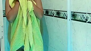 hey hermanastro wanna join me in shower feels so naughty