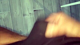 apri la bocca ragazzo... bevi tutta la sborra italiana mentre gemo forte!