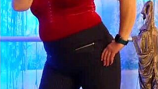 Hotwife Steffi dances her shaved pussy in business casual outfit