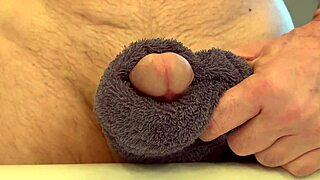 me rubbing to intense moaning orgasm closeup cumshot