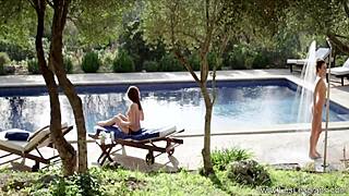 relaxin' with her... fingers kissin' mature lesbian outdoor vibes
