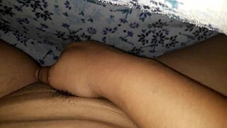 i'm a brazilian latina masturbating hard and cumming for xvideos fans