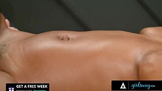 August Skye Fingers Sarah Arabic's Secret Pussy Spot