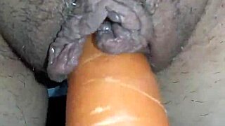 gretala squirts hard masturbating with huge carrot 😩💦🥒