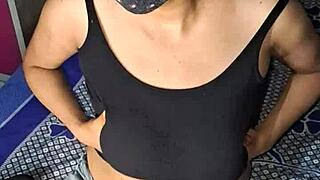 ohhh sooo hot big boobs bhabhi moans juicy curves closeup