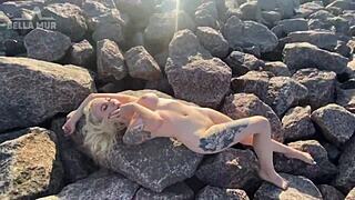 Blonde beach babe fingers clit to orgasm publicly flashing huge tits!