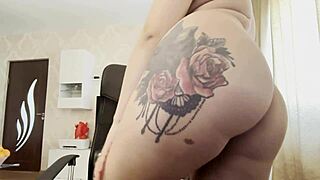 busty webcam model's naked online now who can resist those huge tits?!