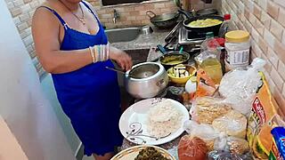 jawani janeman's mature housewife gapes on muscular friend's monster cock