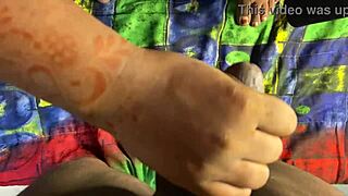 can sasur's fingers make bahu squirt in indian fingering romance?