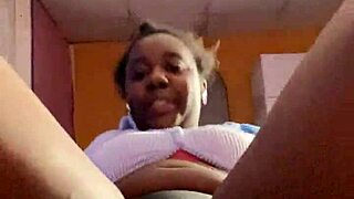 Brunette's Creamy Pussy Queefs And Farts Gaping Wide Open