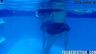 Yessica bunny and helen star scissor wet pussies poolside orgasm frenzy