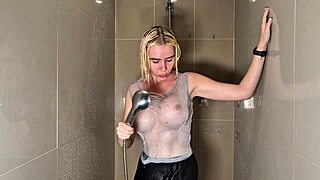 Blonde showers wet shaved puffy pussy body for your jerk off