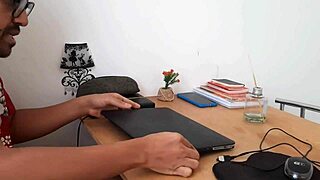 Mature woman bends for repairman's anal pounding after computer fix turns sexual