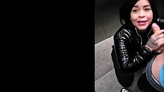 Vecina's Stepmom Fucked Hard in Elevator Medellin Colombia Cumshot