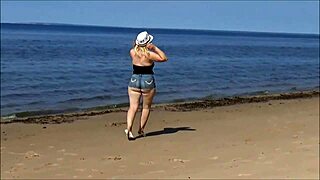 Hey girls, flaunt those big butts in jeans shorts part 4!