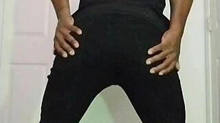 Stretch my ass 7-8 mins join workout free! 🏋️‍♀️🍑💨