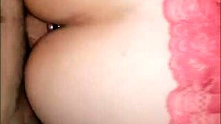 Anal virgin screams as brazilian milf breaks her ass 😩💦