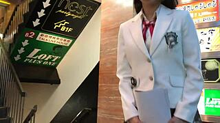 Akiba idol's exclusive fan meet features secret facial option