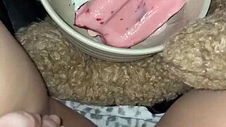 Saudi teen squirts pizza chocolate on juicy pussy – kinky LA amateur ASMR fetish play?