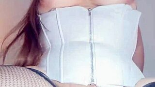 esposa infiel masturba cameltoe pussy para jefe 😈