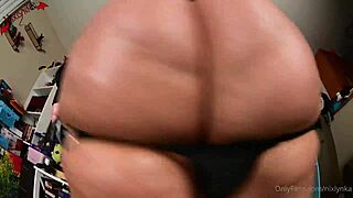 Nixlynka's thicc goth latina ass up close and sexy!