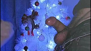 Christmas blowjob deep throat for celebration