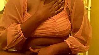 Alliyahaleciascott's Dripping Wet Shaved Pussy Pisses Softcore
