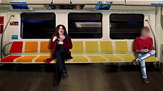 masturbo a un desconocido en el tren