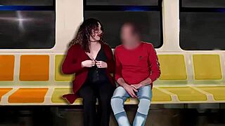 masturbo a un desconocido en el tren