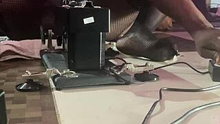 Black pornstar fucks sex machine with smooth operator