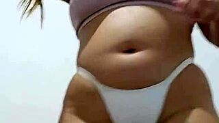 vou sentar na cara da minha amiga ate sufocar ela