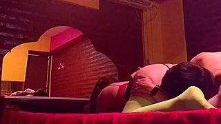 le chupo la cola y vagina en motel barato