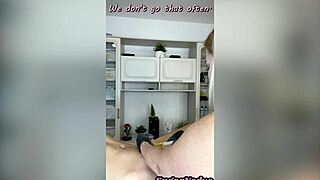 we play console with friend and end up fucking hard