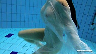 kristy hot babe with big boobs in the swimming pool