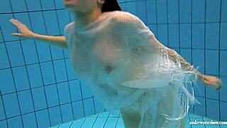 kristy hot babe with big boobs in the swimming pool