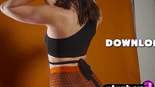 Big ass teen keep chambers hot posing and sexy model revealed