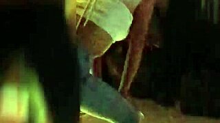 me folle a mi cunada y me corre dentro por un celular