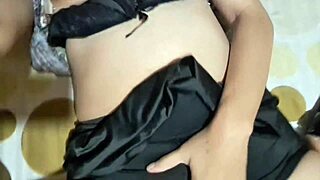 madrastra de grandes tetas viene a mi habitacion