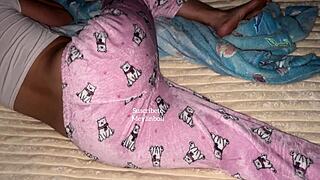 porno casero pijamada con mi hermanastra culona experta