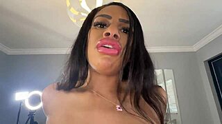 Isabella Madisyn Cums For A Creampie