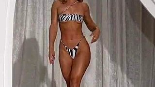 perfect body eva quiala looks stunning