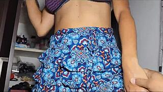 hijastra caliente montando al casero con tetas enormes corridas