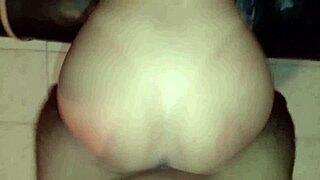 sexo anal entre hermanastros en casa vacia