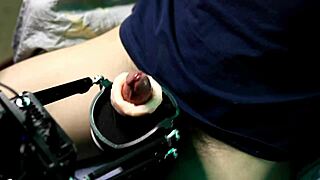 Latina uses super masturbation machine with powerful moans