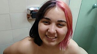 my pregnant teen belle belinha pees for you